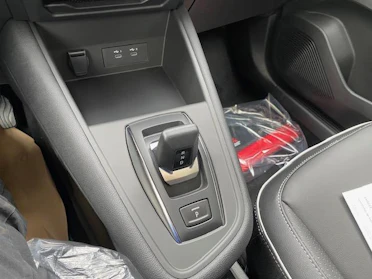 MITSUBISHI GRANDIS 2