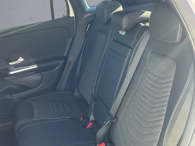 MERCEDES-BENZ GLA-Klasse H247 GLA 250 e EQ Star Progressive