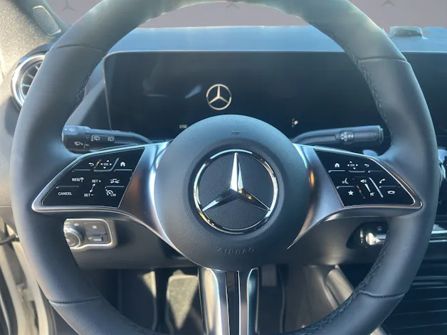MERCEDES-BENZ GLA-Klasse H247 GLA 250 e EQ Star Progressive
