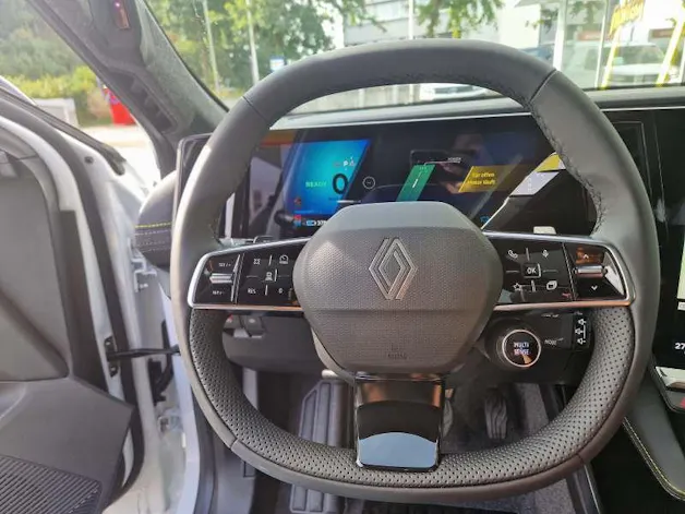 RENAULT Scénic E-Tech iconic