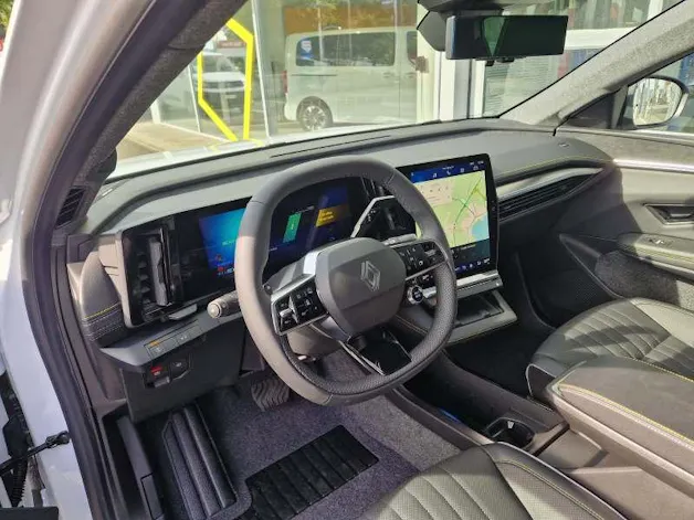 RENAULT Scénic E-Tech iconic