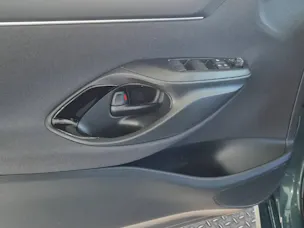 Toyota Yaris 1.5 VVT-i HSD Premium