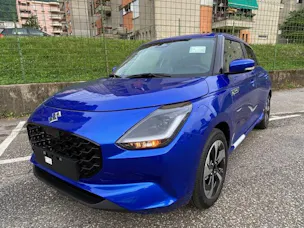 Suzuki Swift 1.2 Sakura Top Hybrid