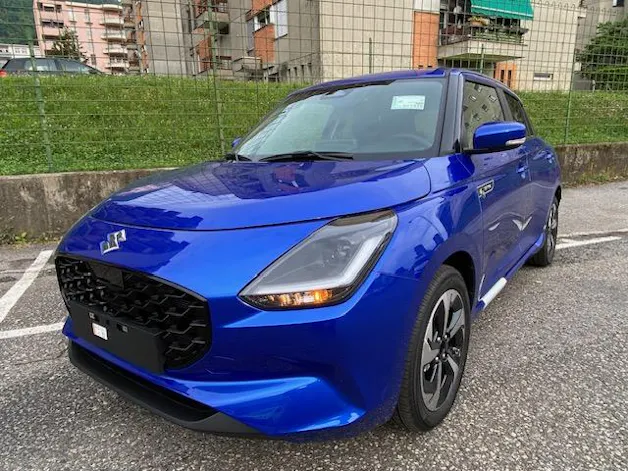 Suzuki Swift 1.2 Sakura Top Hybrid