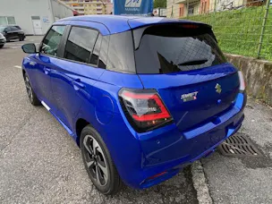 Suzuki Swift 1.2 Sakura Top Hybrid