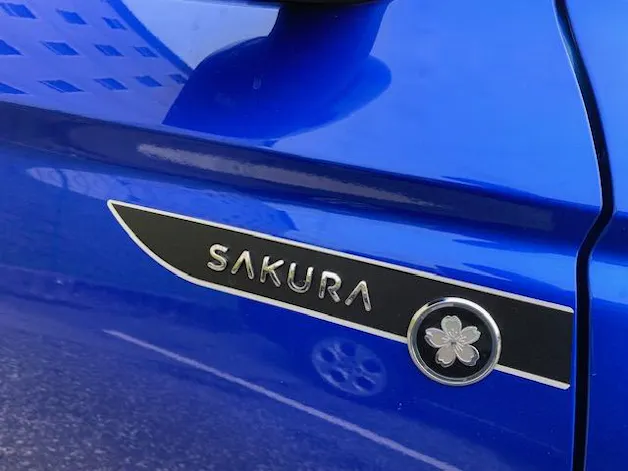 Suzuki Swift 1.2 Sakura Top Hybrid