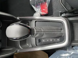 Suzuki Swift 1.2 Sakura Top Hybrid