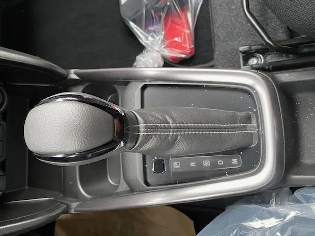 Suzuki Swift 1.2 Sakura Top Hybrid