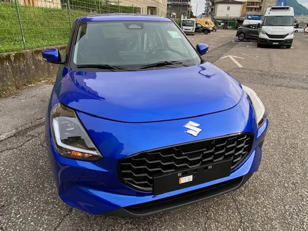Suzuki Swift 1.2 Sakura Top Hybrid