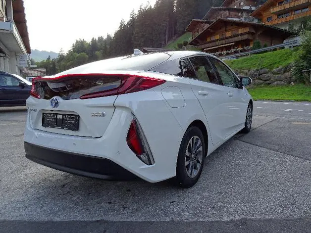 Toyota Prius 1.8 VVTi HSD Plug-In Premium
