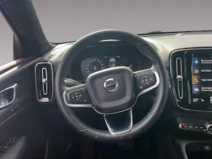 VOLVO XC40 1.5 T5 PiH Plus Dark