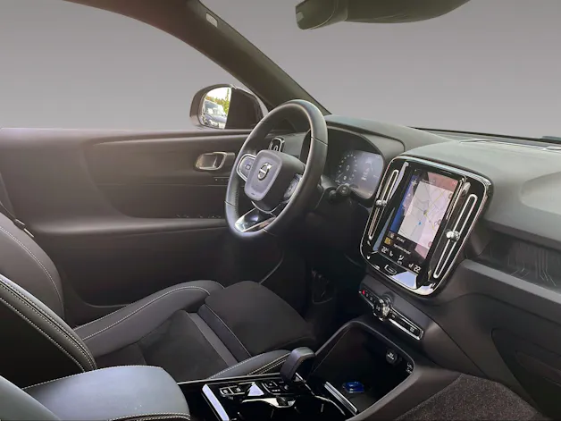 VOLVO XC40 1.5 T5 PiH Plus Dark
