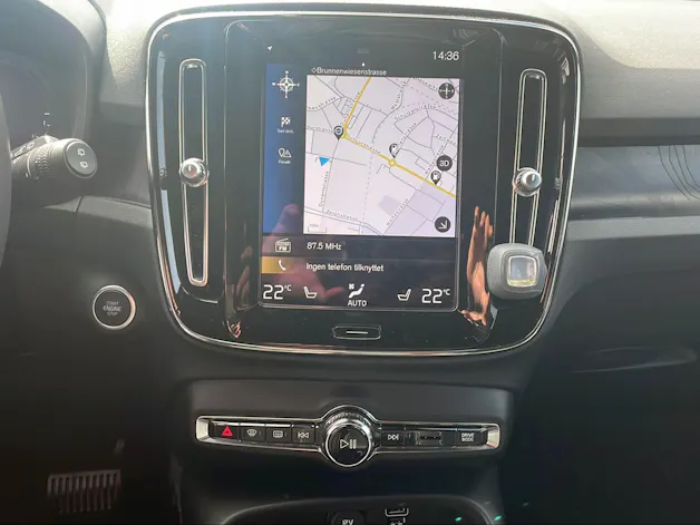 VOLVO XC40 1.5 T5 PiH Plus Dark