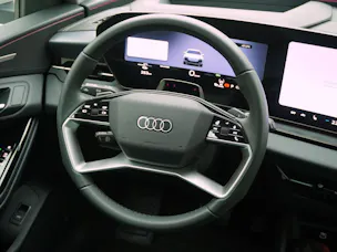 AUDI Q6 e-tron quattro