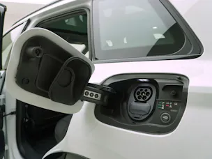 AUDI Q6 e-tron quattro