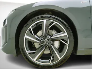 AUDI A6 e-tron Avant S line quattro