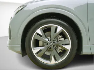 AUDI Q4 e-tron 55 quattro