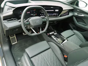 AUDI SQ6 e-tron quattro