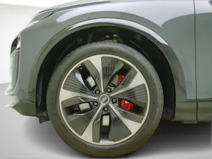 AUDI SQ6 e-tron quattro