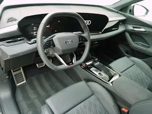 AUDI SQ6 e-tron quattro