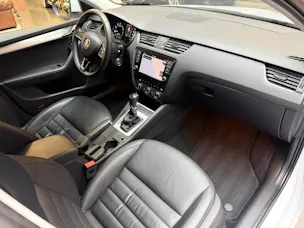 SKODA Octavia Combi 1.8 TSI Ambition DSG