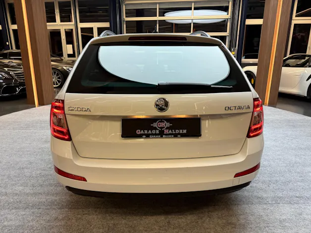 SKODA Octavia Combi 1.8 TSI Ambition DSG