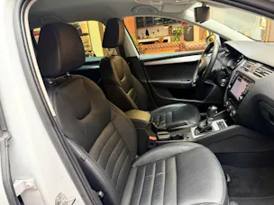 SKODA Octavia Combi 1.8 TSI Ambition DSG