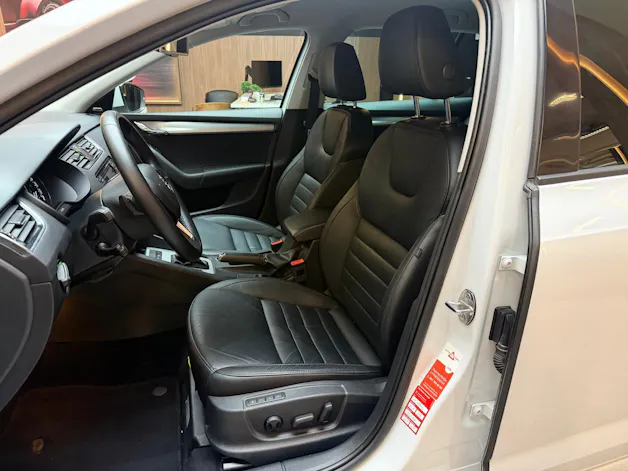 SKODA Octavia Combi 1.8 TSI Ambition DSG