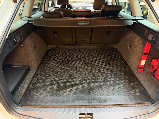 SKODA Octavia Combi 1.8 TSI Ambition DSG
