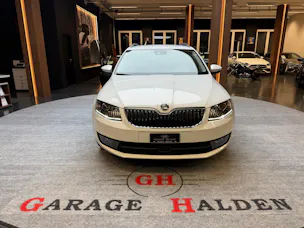 SKODA Octavia Combi 1.8 TSI Ambition DSG