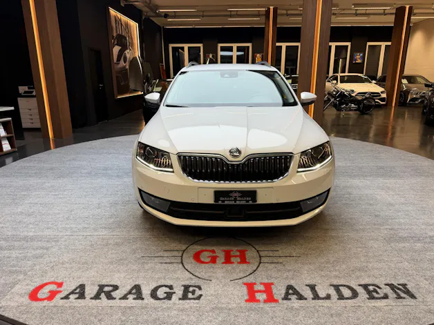 SKODA Octavia Combi 1.8 TSI Ambition DSG