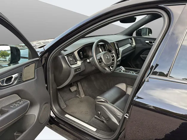 VOLVO XC60 2.0 T8 TE Xcentric Black Edition eAWD