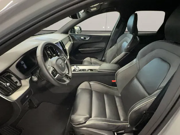 VOLVO XC60 2.0 B4 MH Plus Dark AWD