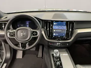 VOLVO XC60 2.0 B4 MH Plus Dark AWD