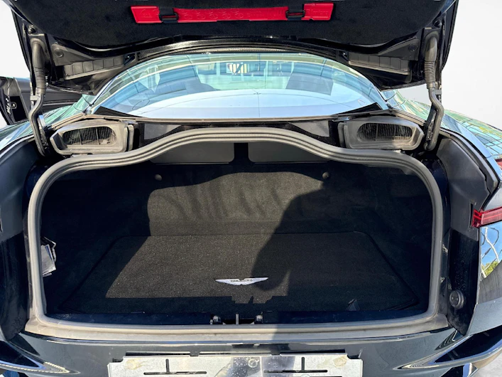Fahrzeugbild ASTON MARTIN DB11