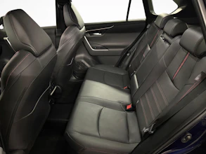 https://vehicle.imgix.net/4485119/afa77c87-726e-4870-8363-3ab20f61264c.jpg