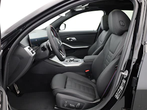 https://vehicle.imgix.net/4485120/256fe262-3466-4c8c-9045-dc1c00dcc79f.jpg