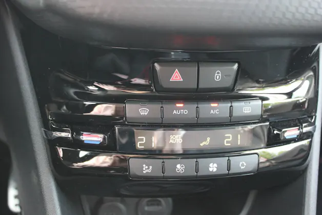 PEUGEOT 2008 1.2 PureTech 110 GT Line S/S