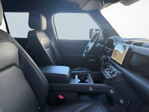 https://vehicle.imgix.net/4485140/70e9ec9a-da16-4e73-b557-c4a207bf5ed0.jpg