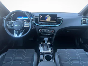 https://vehicle.imgix.net/4485160/05703417-d142-4d6a-b365-b7289ace5250.jpg