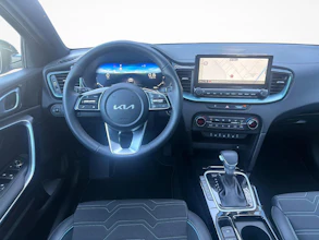 https://vehicle.imgix.net/4485160/dcd42827-8de5-4765-b419-e41cff11167a.jpg