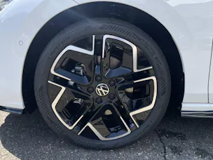 VW Golf VIII 2.0 TSI R-Line DSG 4motion