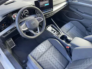 VW Golf VIII 2.0 TSI R-Line DSG 4motion