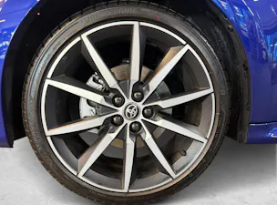 Toyota Yaris 1.5 VVT-i HSD GR Sport