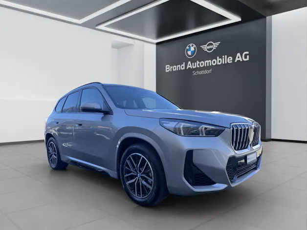 BMW X1 23i xDrive paddles