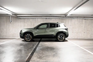 image du véhicule JEEP Avenger 1.2 MHEV 85th Anniversary 4xe