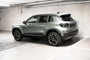 image du véhicule JEEP Avenger 1.2 MHEV 85th Anniversary 4xe