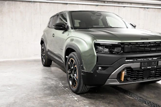https://vehicle.imgix.net/4485235/daccf618-e435-4d58-b6f2-7999bef8dbfd.jpg