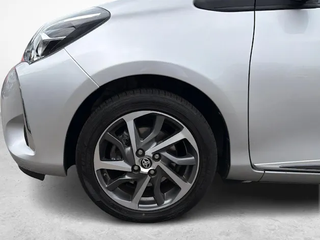 Toyota Yaris 1.5 VVT-i HSD Trend