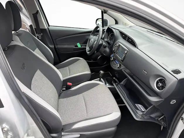 Toyota Yaris 1.5 VVT-i HSD Trend
